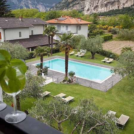 Park Hotel Eden Torbole Sul Garda Exterior foto