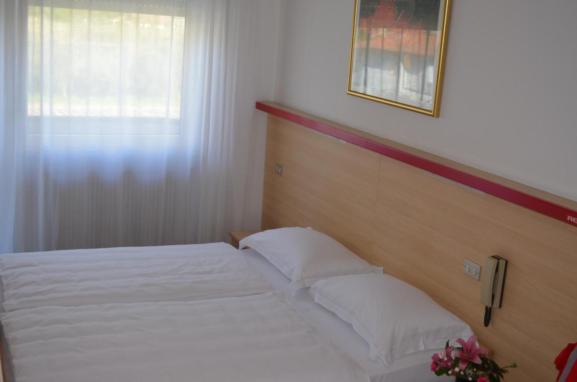 Park Hotel Eden Torbole Sul Garda Habitación foto