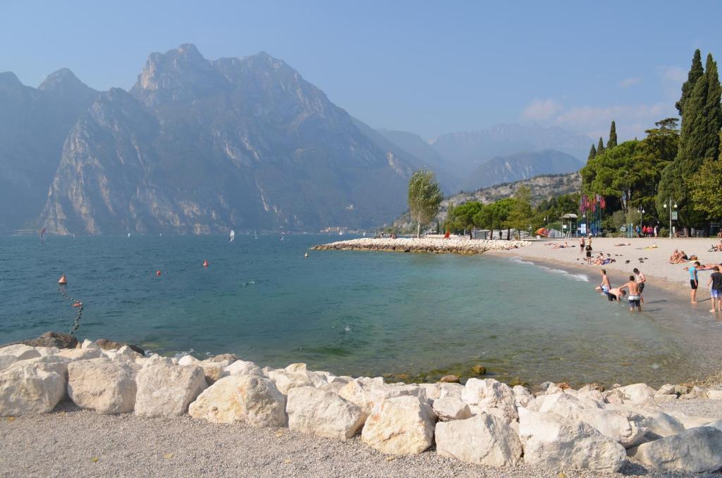 Park Hotel Eden Torbole Sul Garda Exterior foto